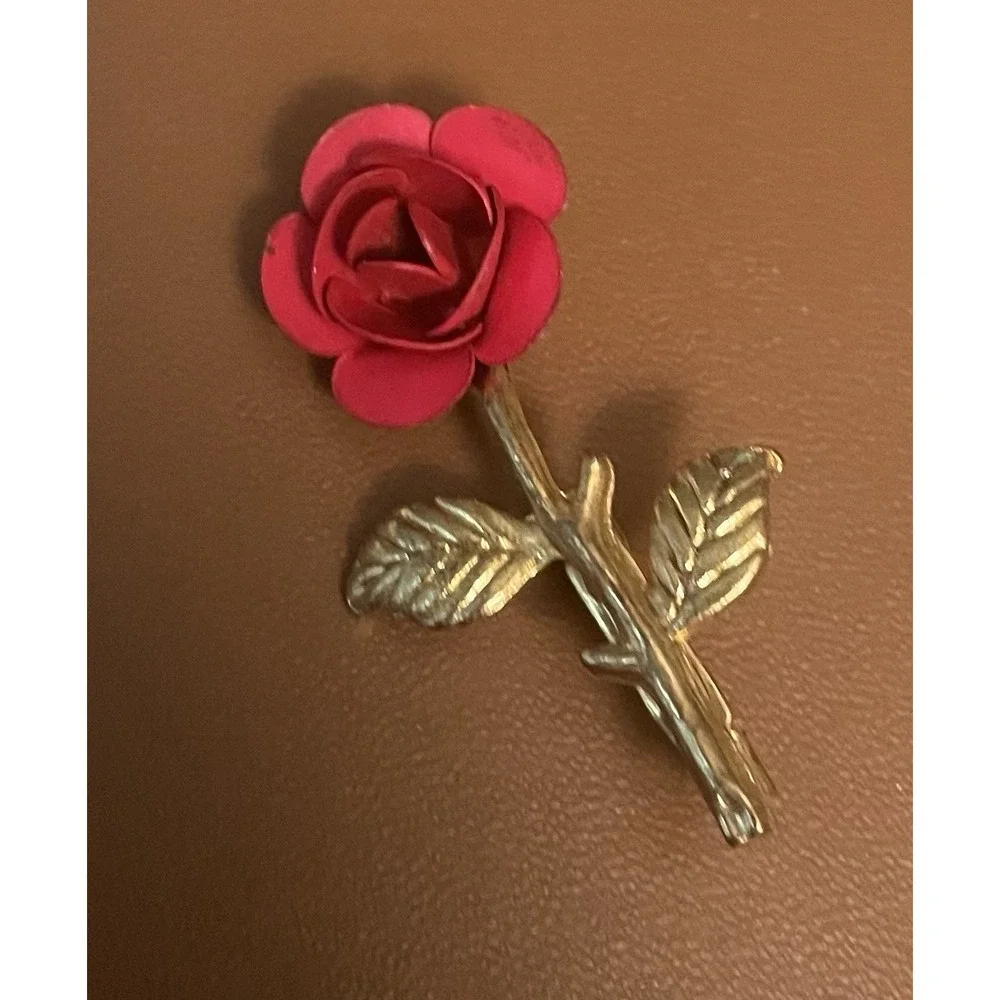 Vintage Flower Red Rose Leaf Brooch Pin Textured Gold Tone Metal Costume Jewelry